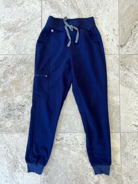 FIGS Women's Zamora Jogger Scrub Pants in Navy Blue (PO#: 2464), XXS/P